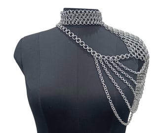 Middeleeuwse maliënkolder aluminium butted ring schouder harnas handgemaakte gotische lichaamssieraden Ren Faire LARP-kostuum