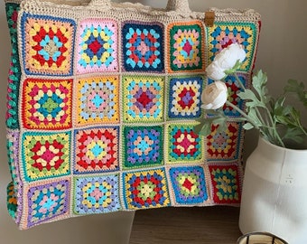 Granny Square XL bag "La Milanesa" style handmade with crochet. Yarn 100% cotton