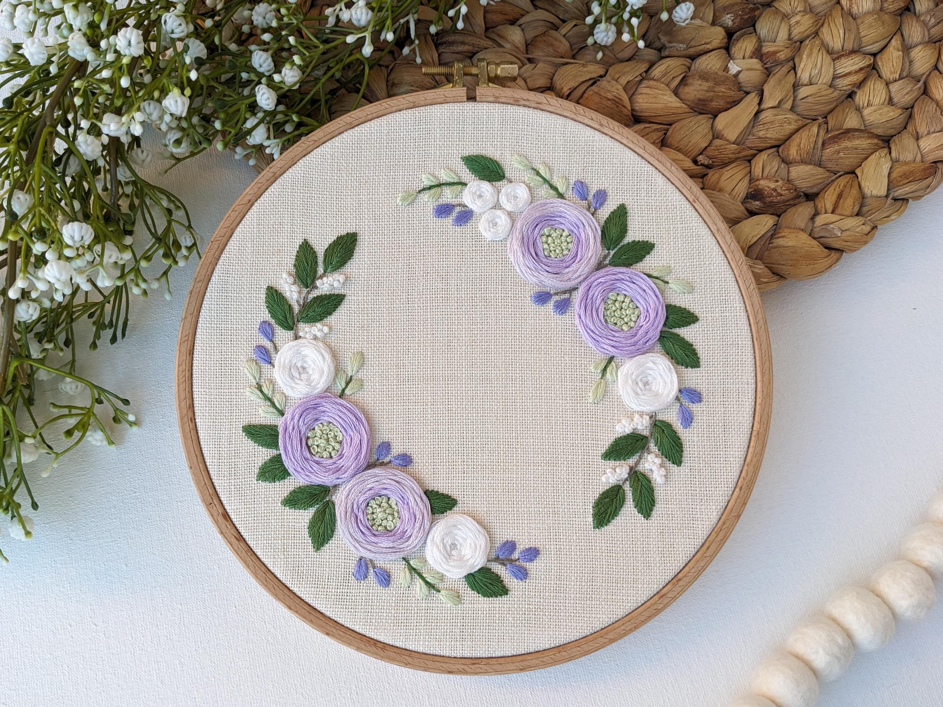 ライラックとホワイトの花冠刺繍パターン 8インチ (PDFパターン
