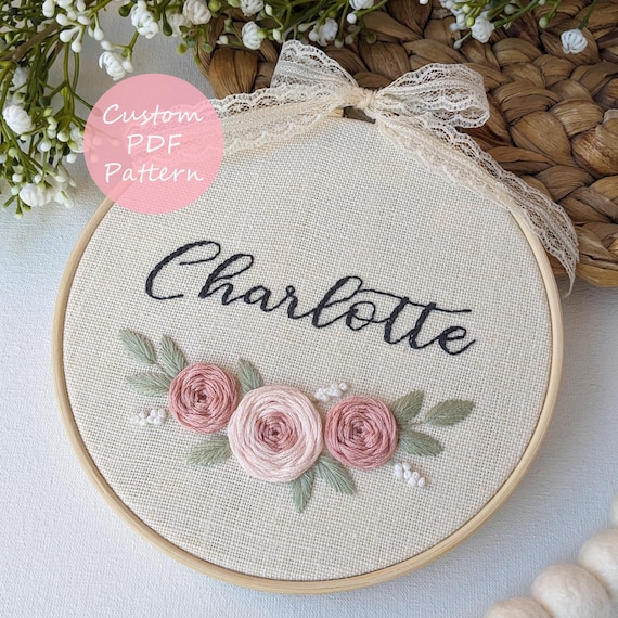 ピンクのバラの刺繍パターン：カスタムネームの花柄デザイン 6インチ