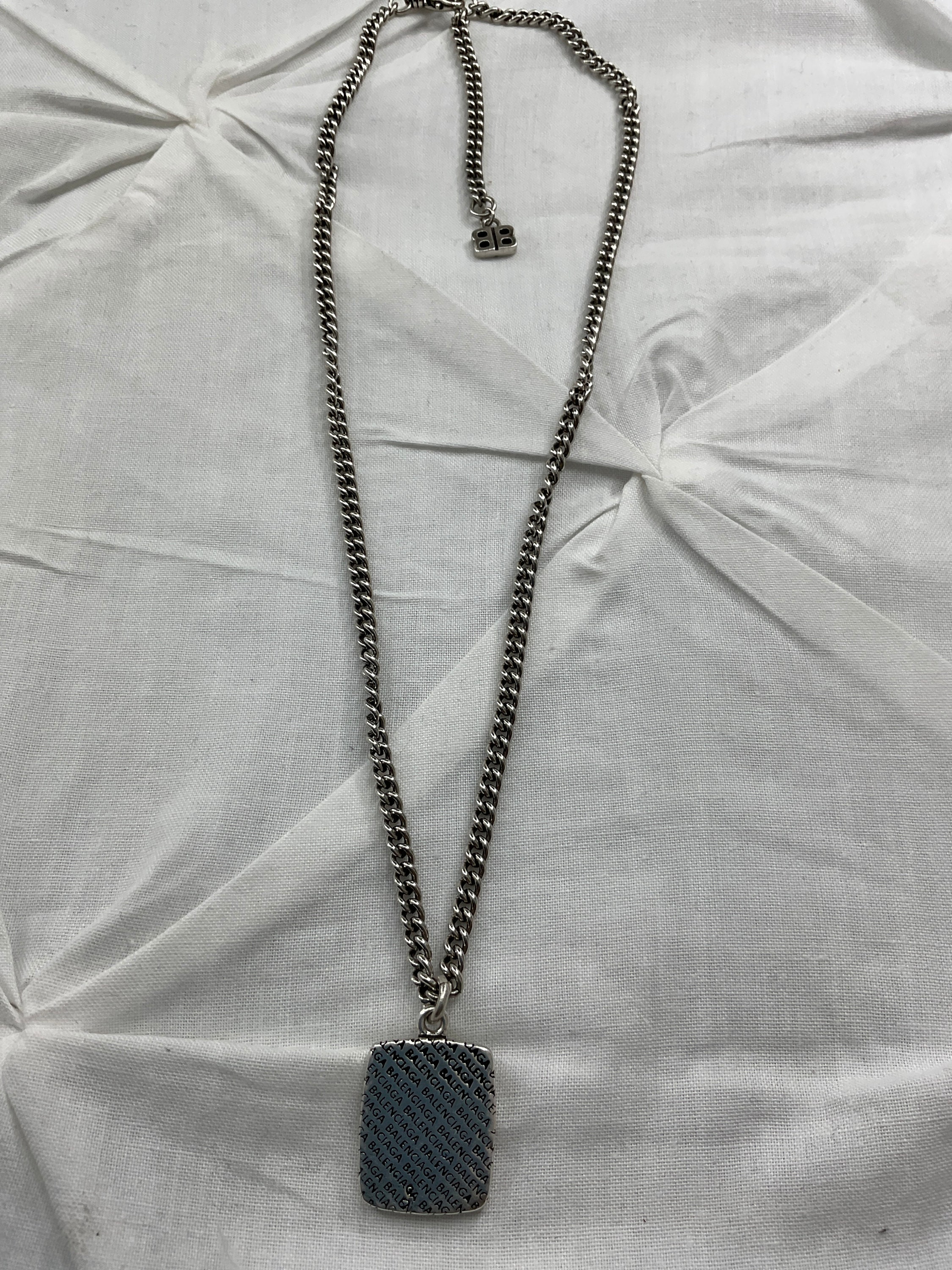 Shop Louis Vuitton Street Style Chain Silver Logo Necklaces & Chokers  (M63640) by 碧aoi