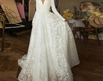 A V-Neck Simple Long-Sleeved Temperament Satin Wedding Dress Simple Classic Style Full Length.