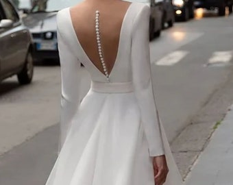 Romantic V- Neck Long Sleeve Customized A-Line Short Wedding Dress Vintage Bridal Gown