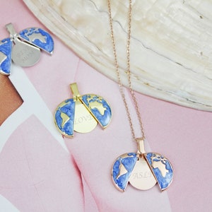 Zu öffnende Erde Charm Silber Halskette, personalisierte Erde Medaillon Halskette, Silber Globe Halskette, minimalistische Erde Halskette, Geschenk für sie