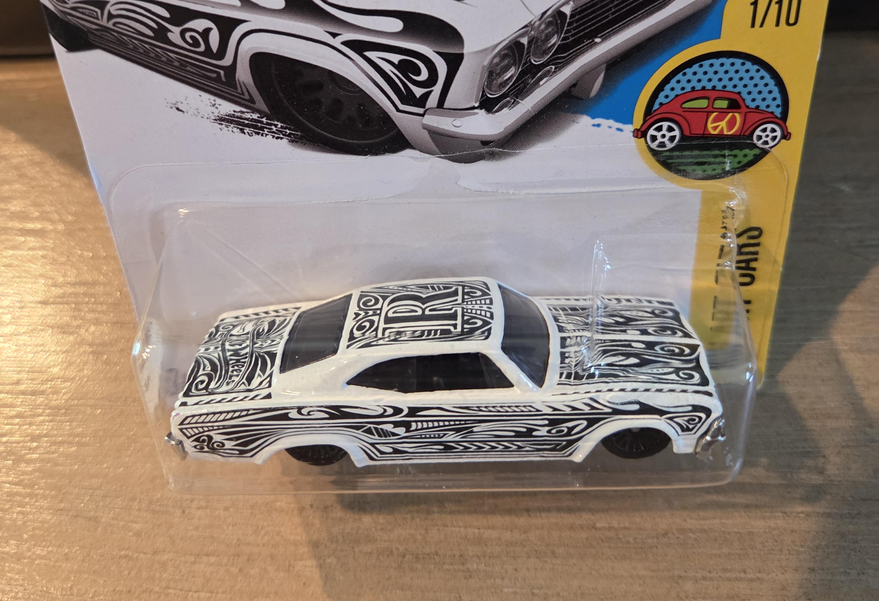 ホットウィール　ローライダー　1965 CHEVY IMPALA レア Lowrider 1965 Impala 1:18 Scale Die Cast Hot Wheels