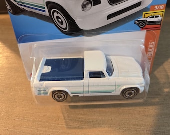 Hot Wheels ’63 Studebaker Champ - Modello HW Hot Trucks 9/10 - Colore Rosso 155/250 - Scala 1:64 - 3