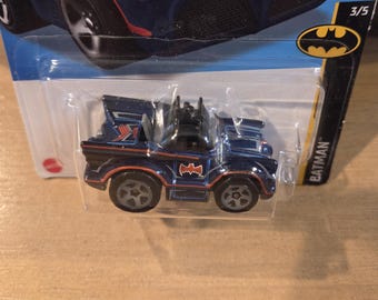 Hot Wheels - Classic TV Series Batmobile - Tooned Version - Blue - NIP