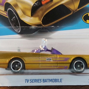 Hot Wheels Batmobile (Gold) - from TV series - 2022