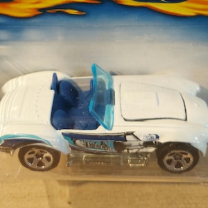 Hot Wheels SHELBY COBRA 427 S/C - Speed Blaster Series - NIP - 2001 - White/Blue