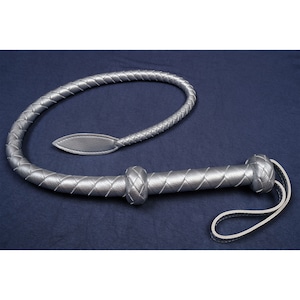 Látigo de cola simple vegano plateado/látigo de cola de dragón/látigo BDSM Kink/látigo de cuero BDSM/látigo de serpiente mini/látigo de toro/látigo de toro trenzado para azotes maduros