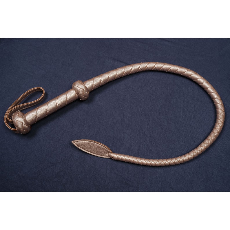 Dragon Tail Whip/Single Tail Whip/Short Bullwhip/BDSM Bull Whip/Mini Snake Whip/BDSM Whips/Leather Whip Spanking/Impact Play Whip Mature Golden