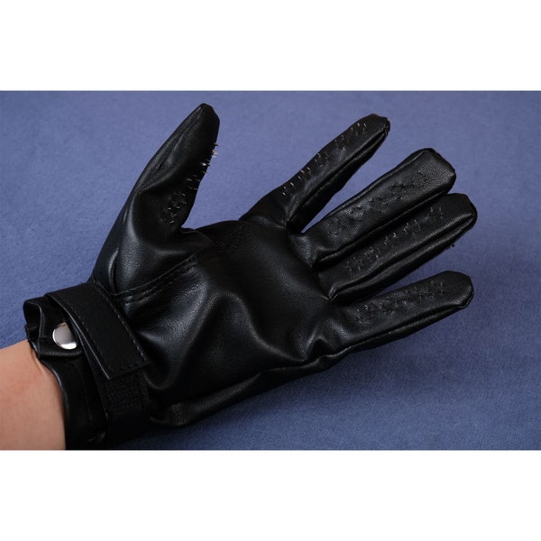 BDSM Vampire Gloves With Spikes/Soft Vegan Leather Spiked Gloves/Vampire Gloves Sensation Play/DDLG/Punishment Spanking Implements —— 1 Pair