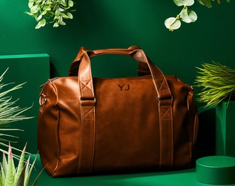 Personalised Vegan Leather Holdall Bag / Engraved Weekender Travel Bag with Shoe Storage / Personalised Leather Gym Bag