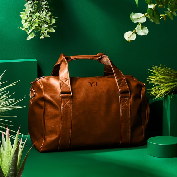 Sac fourre-tout en cuir végétalien personnalisé / sac de voyage de week-end gravé avec rangement pour chaussures / sac de sport en cuir personnalisé