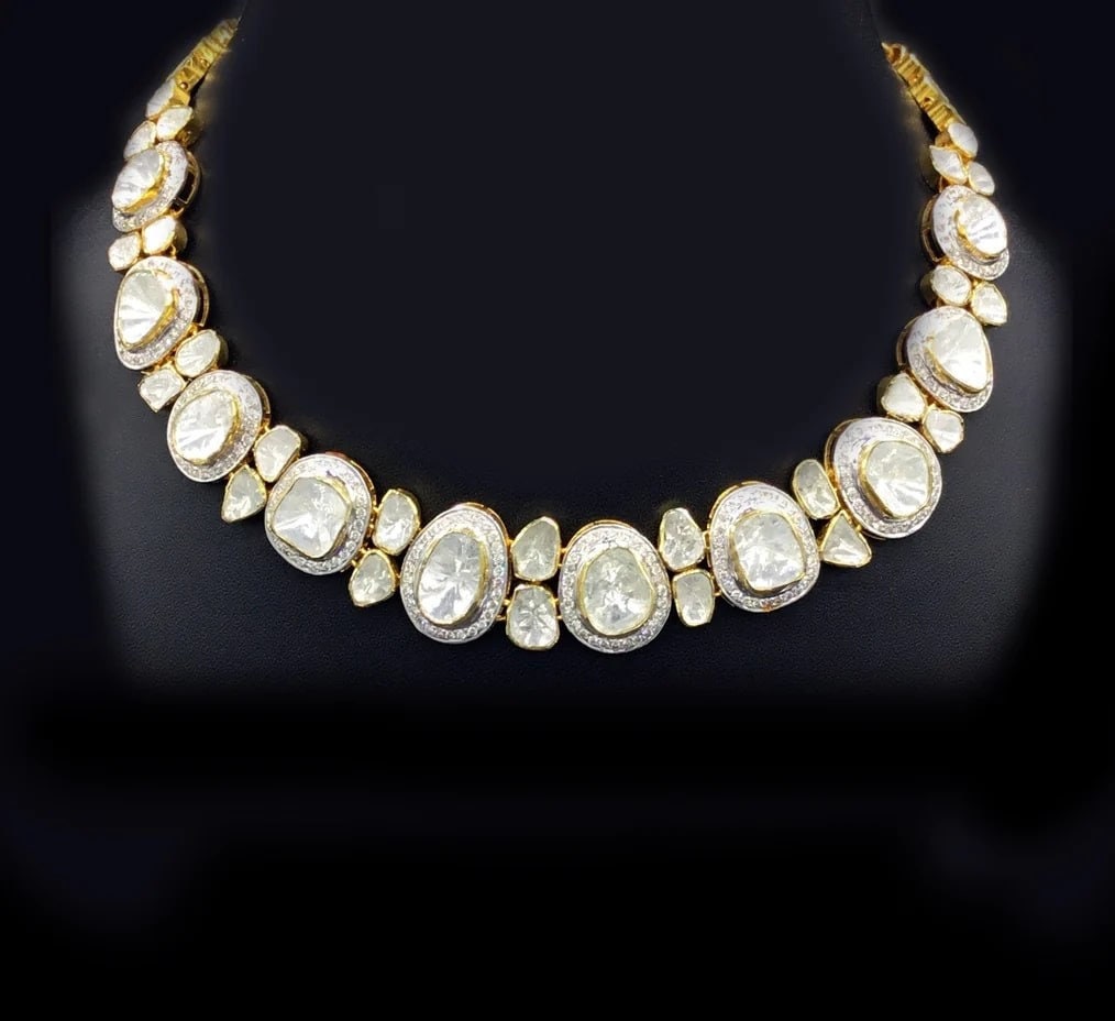 Uncut Diamond Necklace Set 22K - DiNs24830 - US$ 8,090 - 22 kt gold necklace  set is studded with genuine Uncut Diamonds (Polki and Chakri). Necklace is  desig