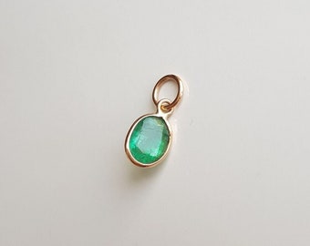 Colgante ovalado de esmeralda natural en plata de ley 925 chapada en oro, color verde, regalo para ella.