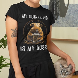 Mijn cavia is mijn baas | Grappige dieren T-shirt | Unisex jersey T-shirt met korte mouwen
