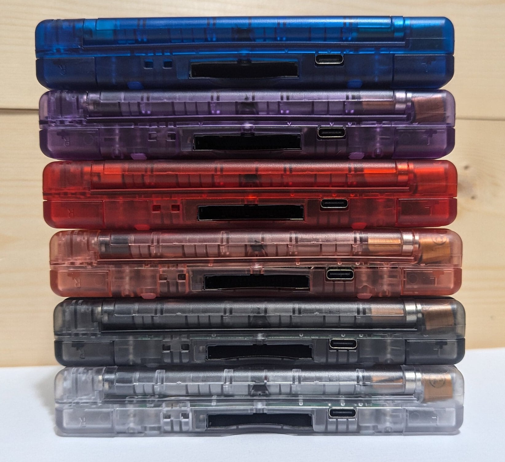 Nintendo DS Lite with Custom Famicom Shell (Nintendo DS