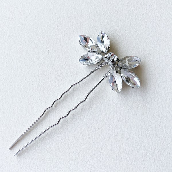 Sparkling silver wedding hair pin, crystal hair piece, minimalist bridal hair accessory, small hair pin, hair piece for bride