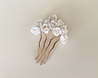 Wedding hair piece, clay flower bridal hair comb, white roses hair pin, floral hair accessory