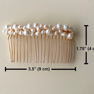 Classic freshwater pearl hair comb, gold bridal hair piece, pearl wedding hair pin, hair comb for bride image 4