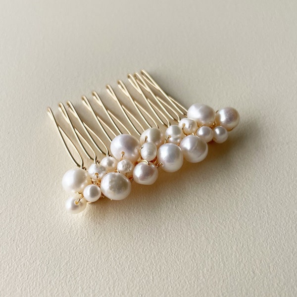 Small freshwater pearl wedding hair comb, mini bridal hair comb, gold wedding hair piece, pearl cluster hair comb, hair piece for bride