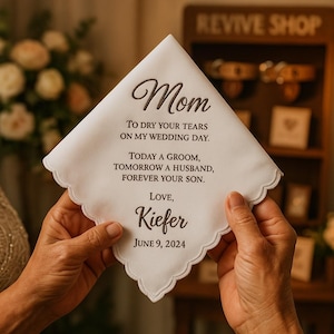 Hochzeit Taschentuch, personalisiertes Bräutigam Eltern Hochzeitsgeschenk, Geschenk für Mama & Papa der Braut am Hochzeitstag, Benutzerdefiniertes Hochzeit Taschentuch