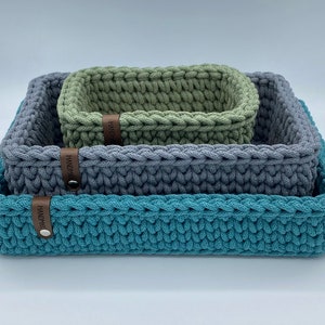 Rectangular crochet basket with wooden base, storage basket, decoration; Different sizes and colors available