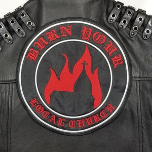 Verbrand uw lokale kerk | Geborduurde back patch