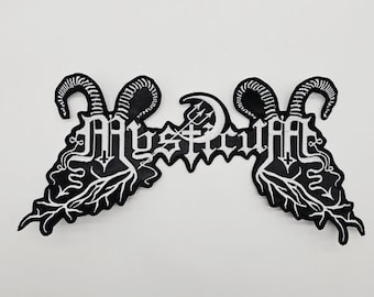 Parche trasero bordado con borde en forma de logotipo blanco de Mysticum