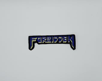 Parche bordado con borde en forma de logotipo azul y amarillo de Forbidden