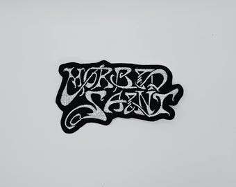 Naszywka z haftowanym obramowaniem w kształcie logo Morbid Saint White