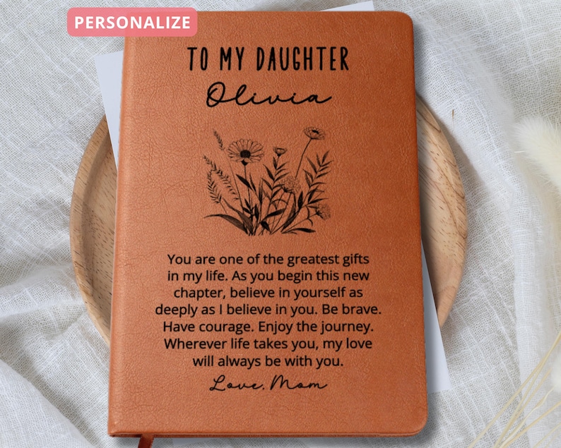 Personalized Daughter Journal New Chapter Gift from Mom or Dad Back to College Notebook Birthday Gift Graduation Keepsake Custom Name Diary bild 1
