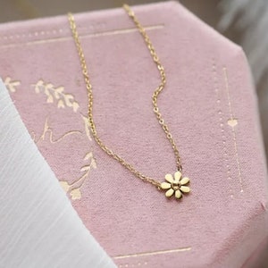 18K Plated Stainless Steel Waterproof Dainty Daisy Flower Charm Choker Necklace For Women 40+5CM COMES WITH BOX