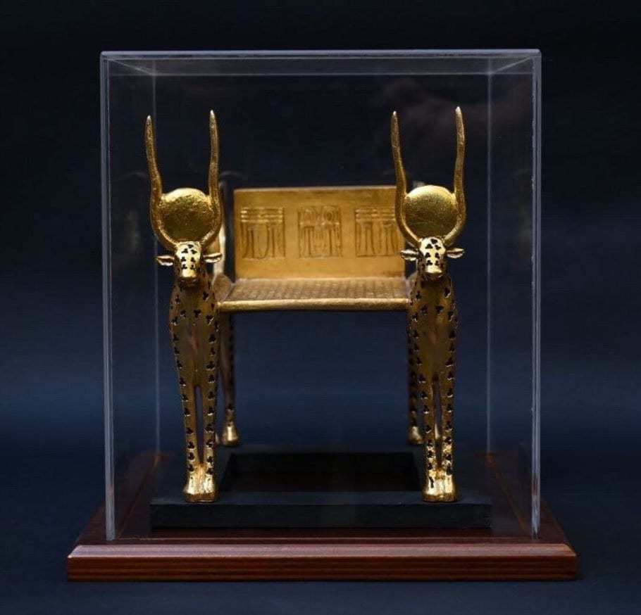 ツタンカーメンの埋葬用ベッド（メヘト・ウェレト付き）、古代エジプト