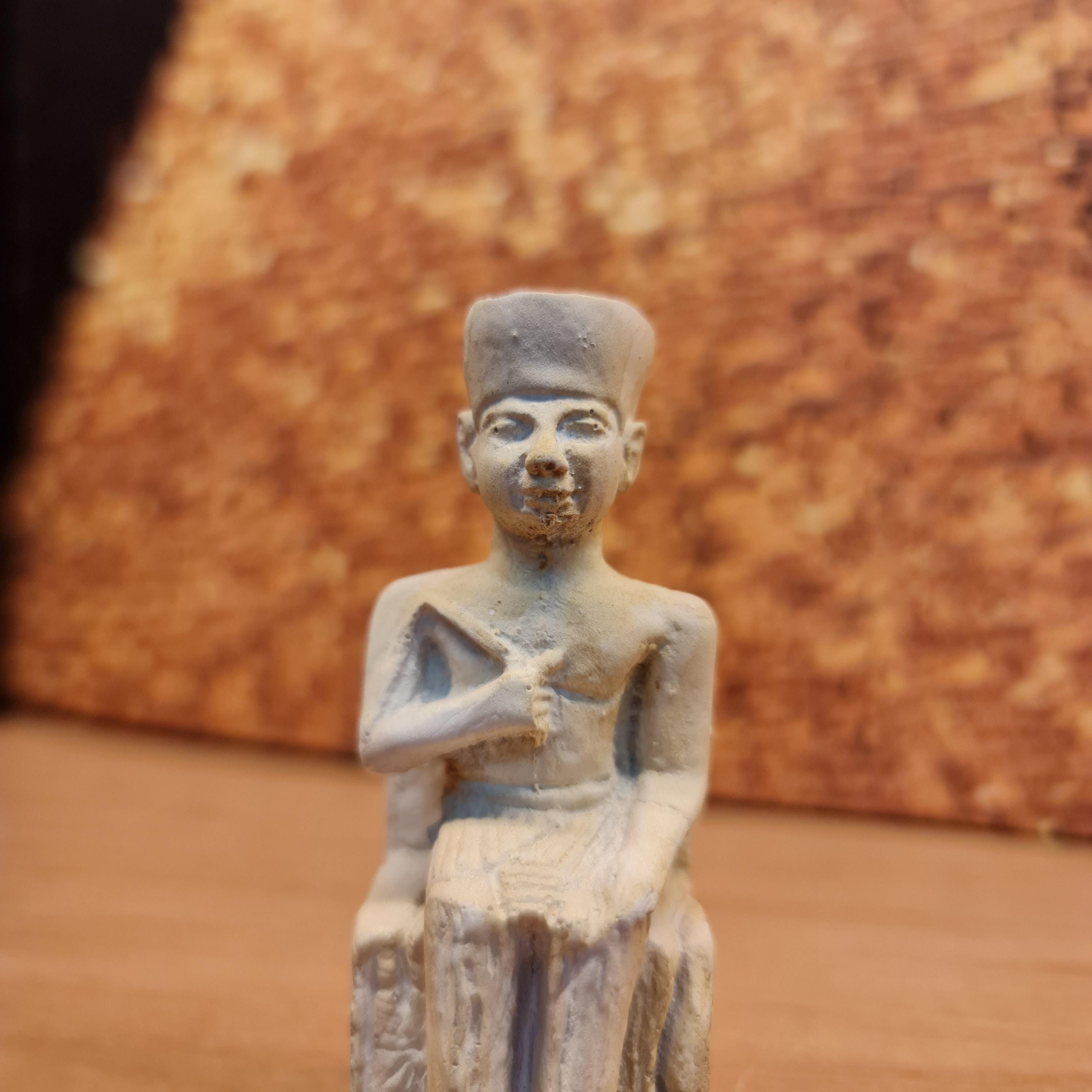 Statuette of King Khufu (cheops), Ancient Egypt, Egyptian