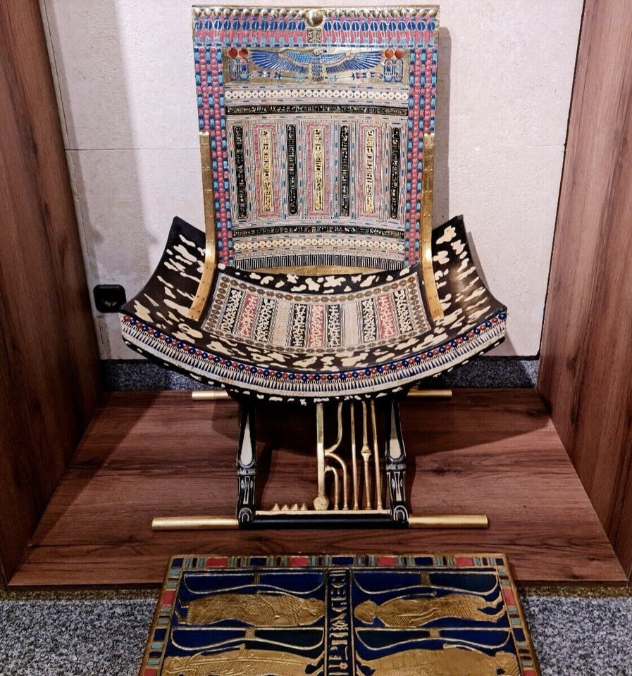 ツタンカーメン王の玉座レプリカ：エジプト博物館限定装飾品 - Etsy 日本