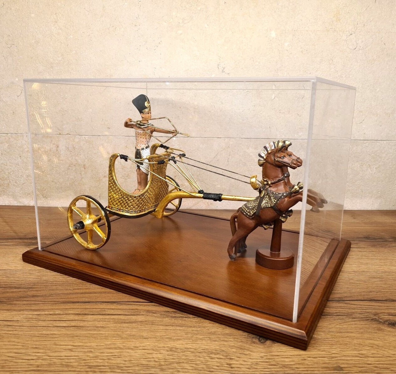 専用の品　ツタンカーメン王墓発掘品　盾のレプリカ　エジプト製　１１キロ ツタンカーメン王墓 棺 オブジェ 置物 小物入れ 古代エジプト