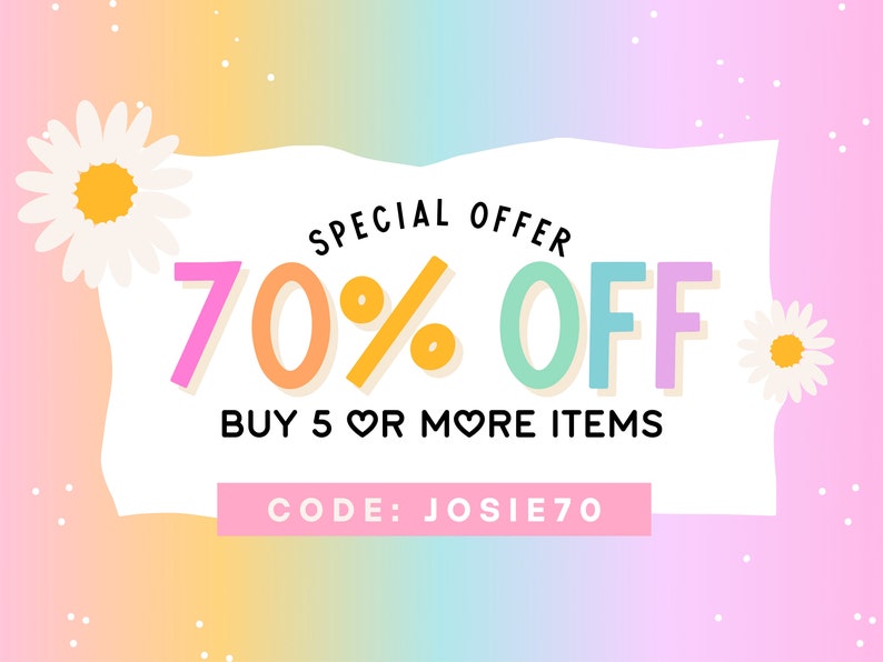 Peut inclure: Un graphique color&eacute; avec un fond arc-en-ciel et des marguerites blanches. Le texte indique "OFFRE SP&Eacute;CIALE 70% DE REMISE ACHETEZ 5 ARTICLES OU PLUS CODE : JOSIE70".