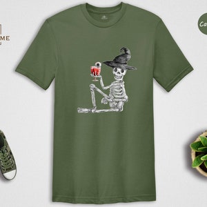 Skeleton Drinking Wine T-Shirt, Halloween Party Tee immagine 3