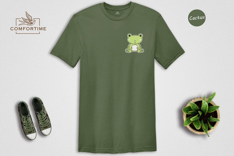 Cute Frog Pocket Shirt, Kawaii Chibi Frog T-Shirt, Frog Lover Gift, Animal Aesthetic Tee for Women Men afbeelding 3