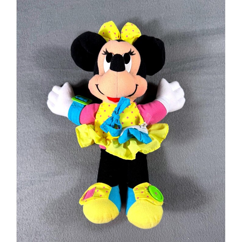 Pluszowa lalka Minnie Mouse w stylu vintage, Mattel Arco Toys, 12 cali, Disney z zegarkiem, zabawka sensoryczna zdjęcie 2