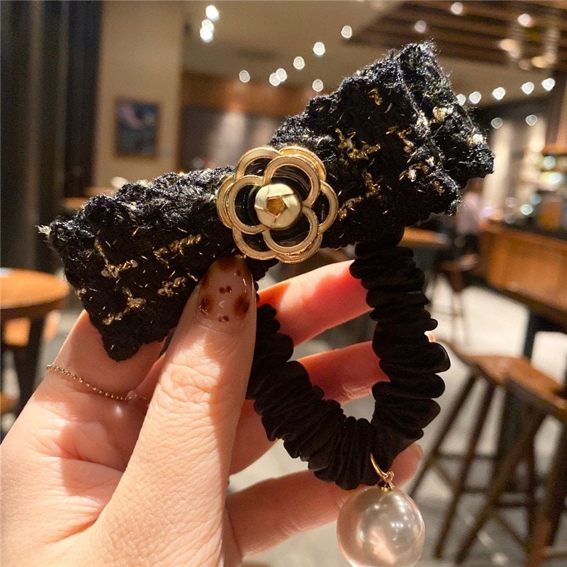 Chanel Bow Hair Barrette Black Velvet – AMORE Vintage Tokyo