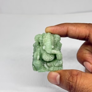 Emerald Ganesha Statue: Hand-Carved Gemstone Ganpati Idol, 270.5ct