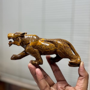 Hand-Carved Mariam Jasper Lion Statue: Healing Crystal Home Decor, 490g