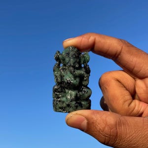 Hand-Carved Emerald Ganesha Statue - 235.5 Carat Gemstone Idol