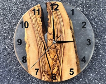 Custom Epoxy Resin Wood Clock, Personalized Wall Art Piece