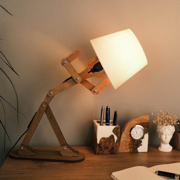 Lampe de bureau en bois, lampe de table en bois, lampe de lecture, cadeau spécial. Cadeau de Noël, livraison gratuite express