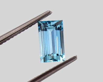 Sky Blue Aquamarine Gemstone: 5x8mm Baguette Cut, March Birthstone