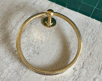 Portasciugamani ad anello in ottone, portasciugamani ad anello per bagno, portasciugamani, portasciugamani in ottone anticato, portasciugamani ad anello in ottone martellato, portasciugamani fatto a mano